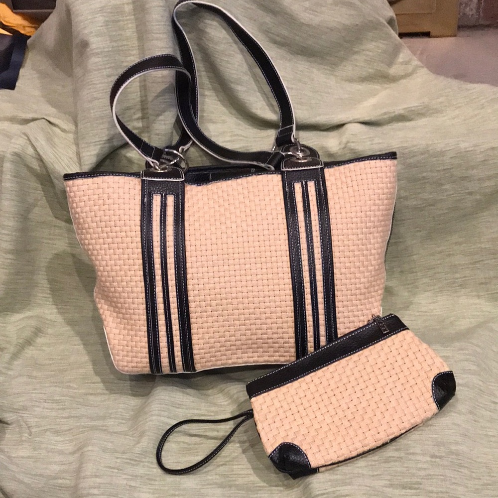 MAXX shoulder bag tote w/ cosmetic bag